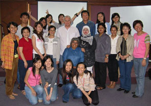 mark pearson with malaysian students